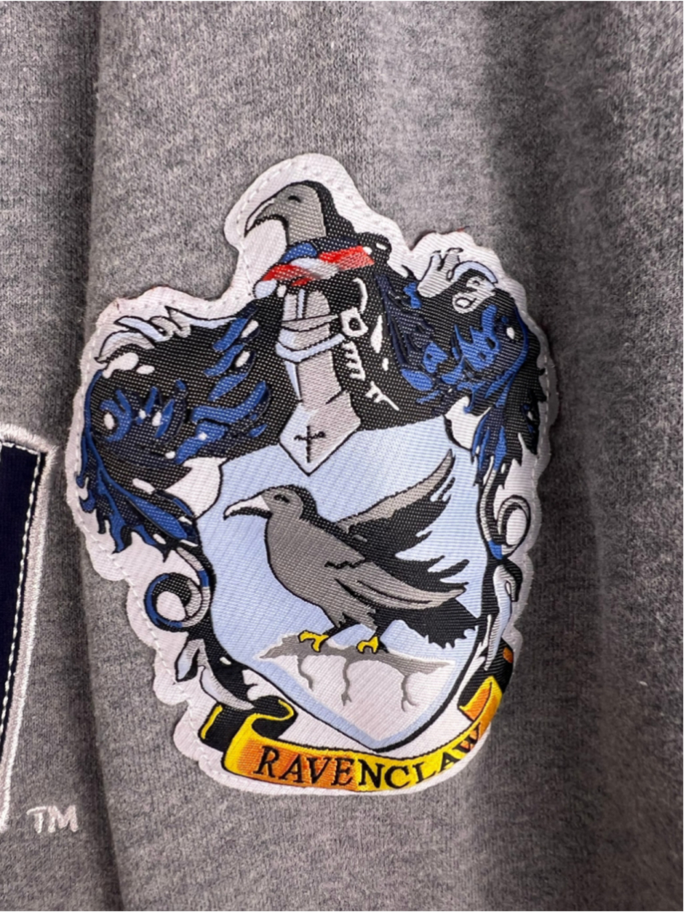 Harry Potter Ravenclaw Sweatshirt XL Universal Studios Gray Spellout Crewneck - Picture 3 of 6